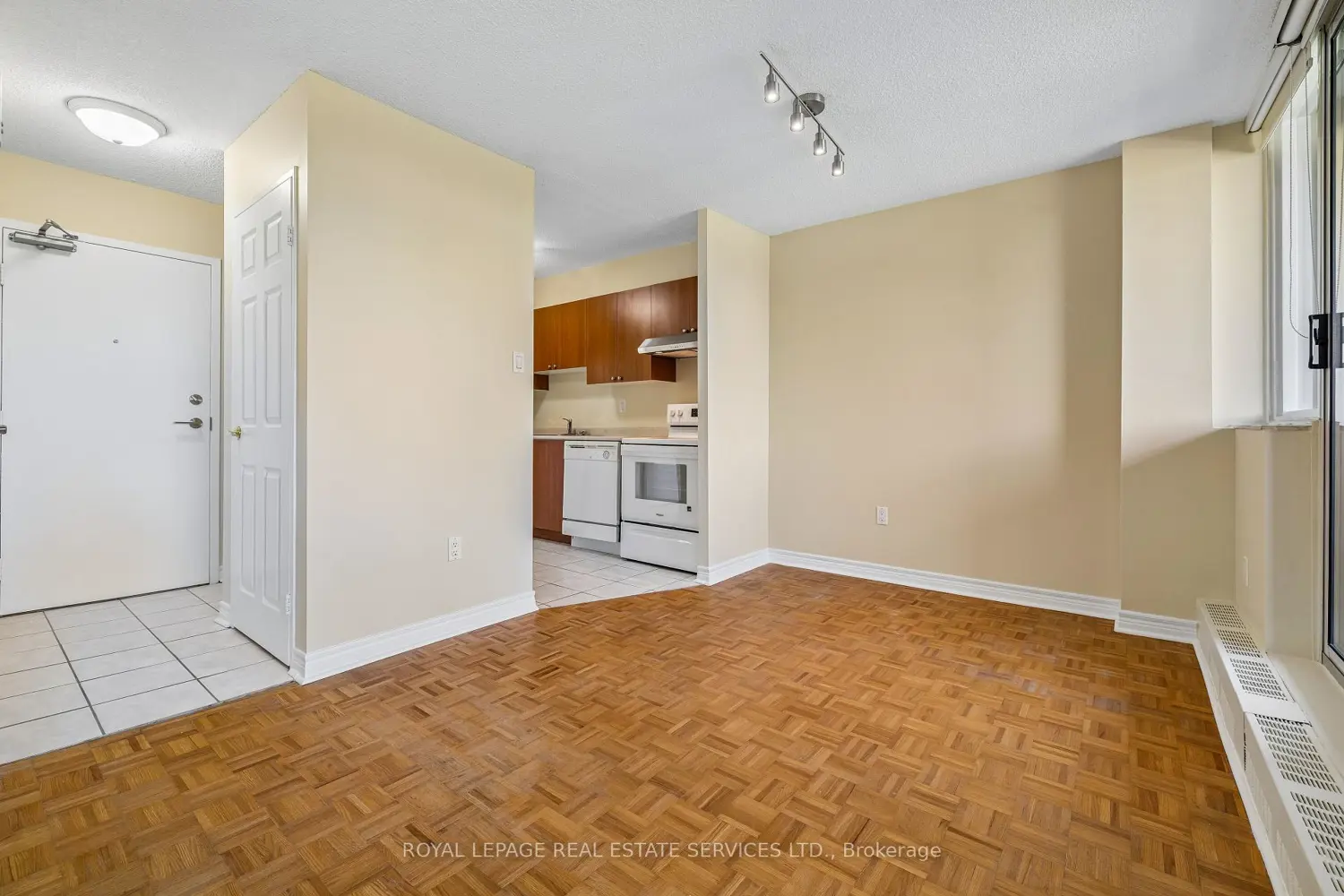 Additional image 6 of 3501 Glen Erin Drive 311