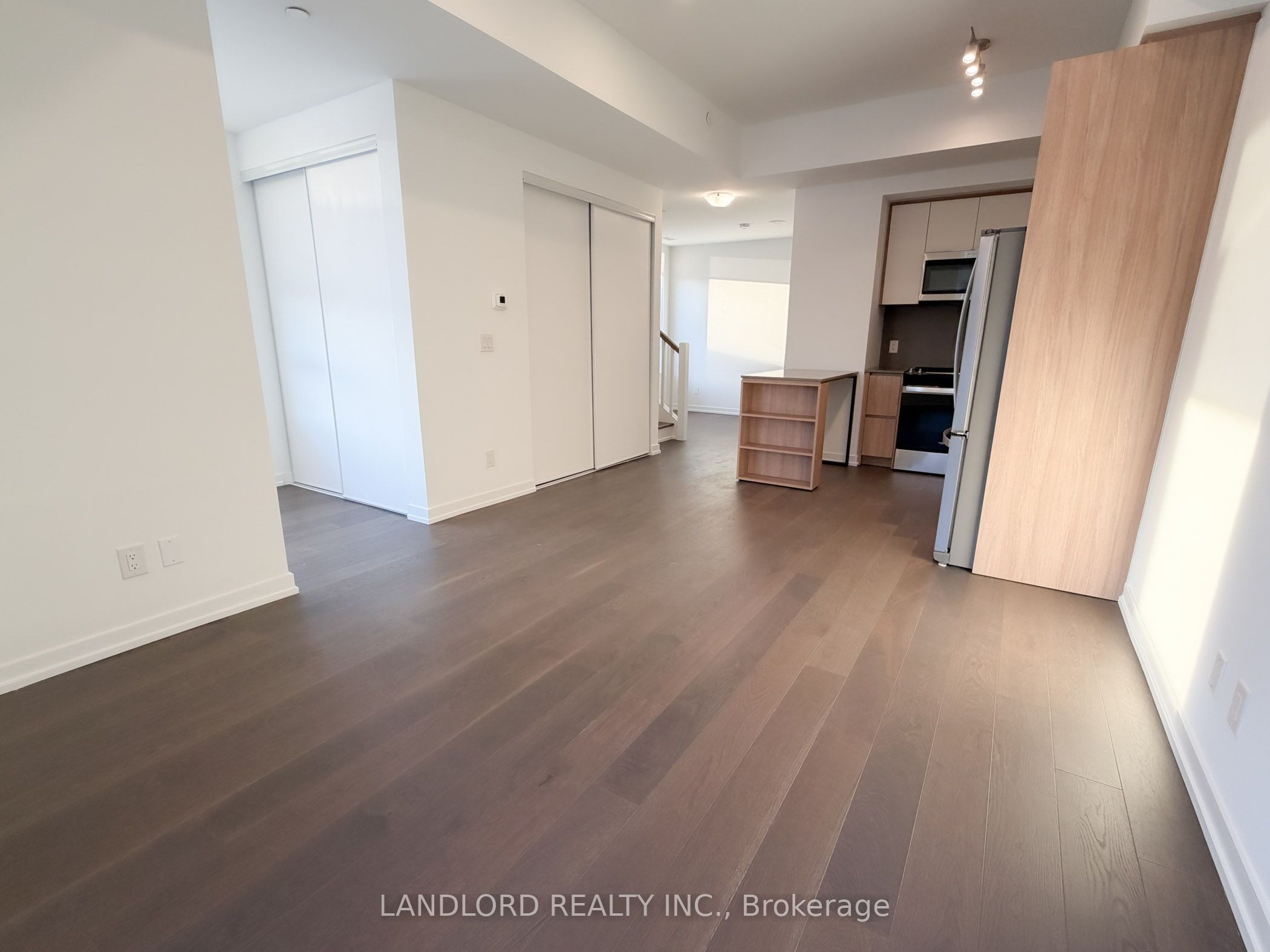 Additional image 3 of 112-15 Maryport Avenue, Toronto, ON, M3M 0E1