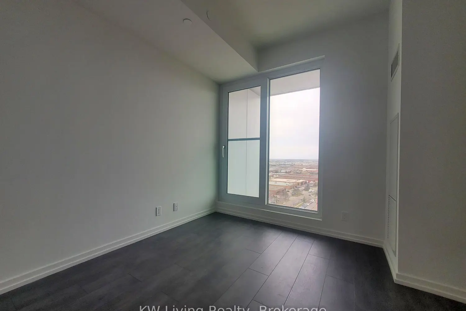 Additional image 2 of 1000 Portage Parkway 1801