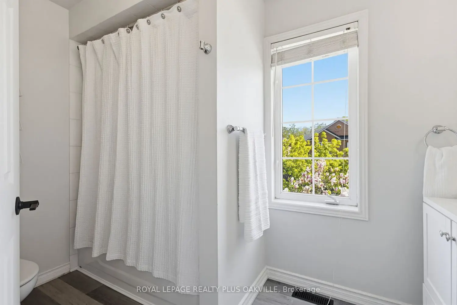 Additional image 11 of 5200 Des Jardines Drive