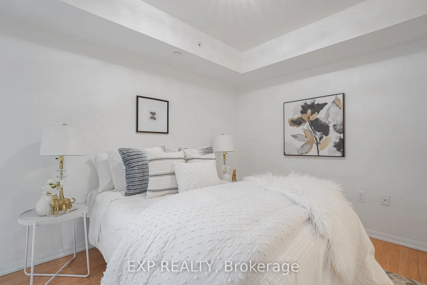 Additional image 9 of 830 Lawrence Avenue 729