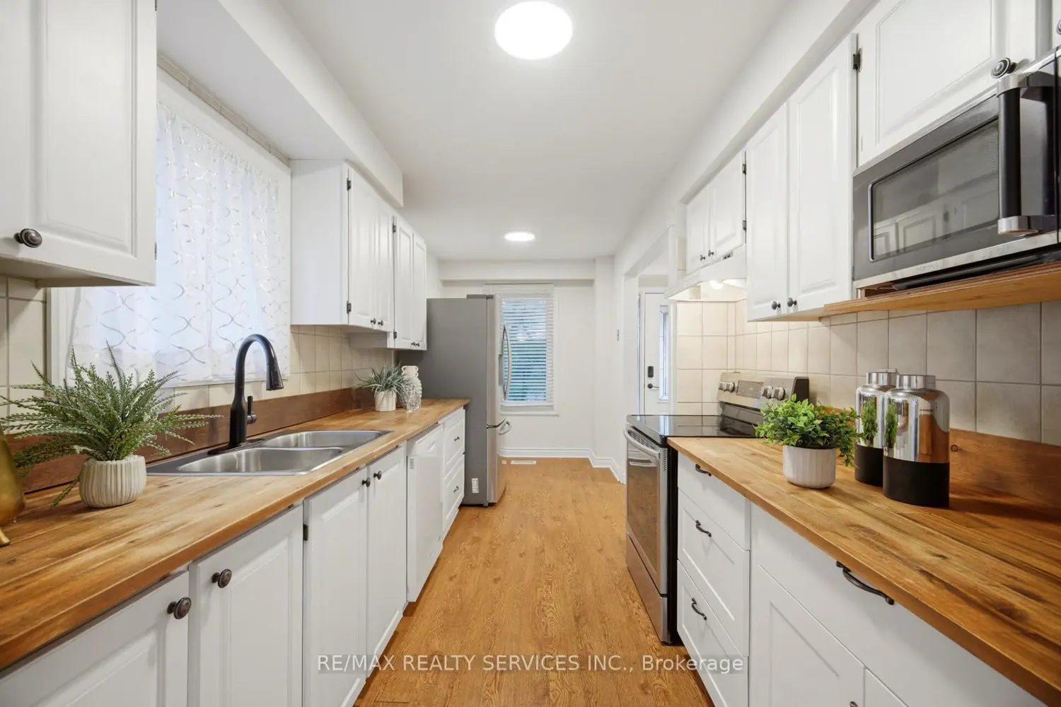 Additional image 8 of 24 Foxacre Row