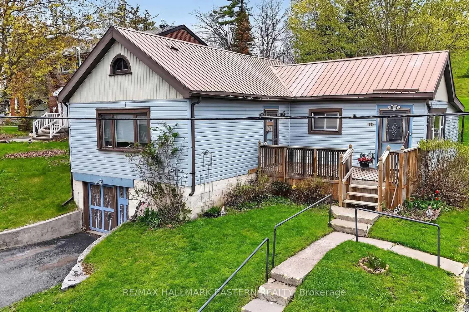 60 Ridge Street photo 5