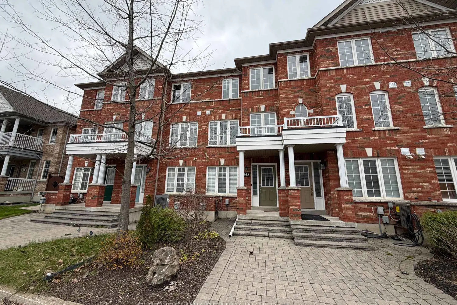 345 Caboto Trail