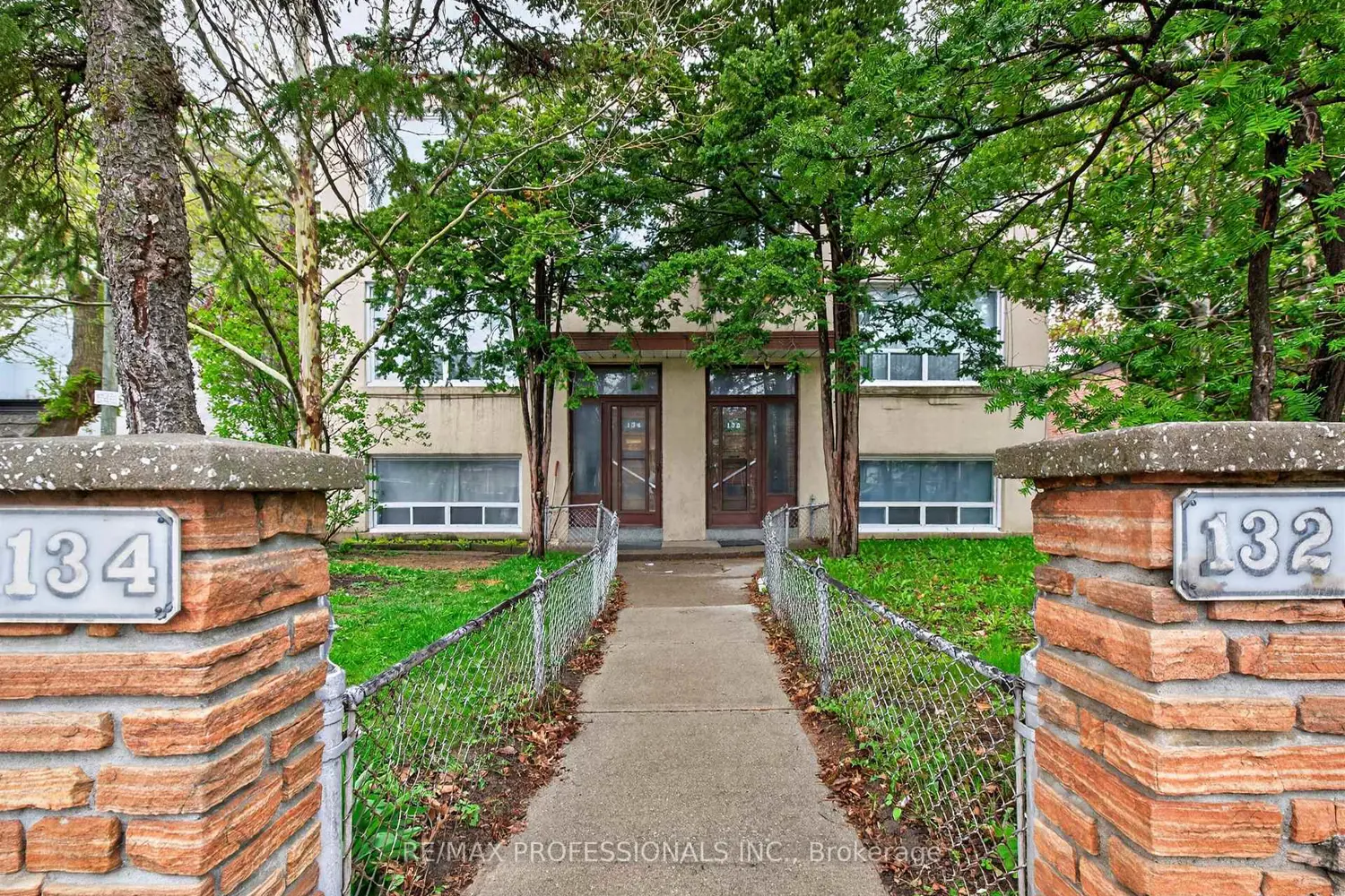 132-134 Trowell Avenue photo 2