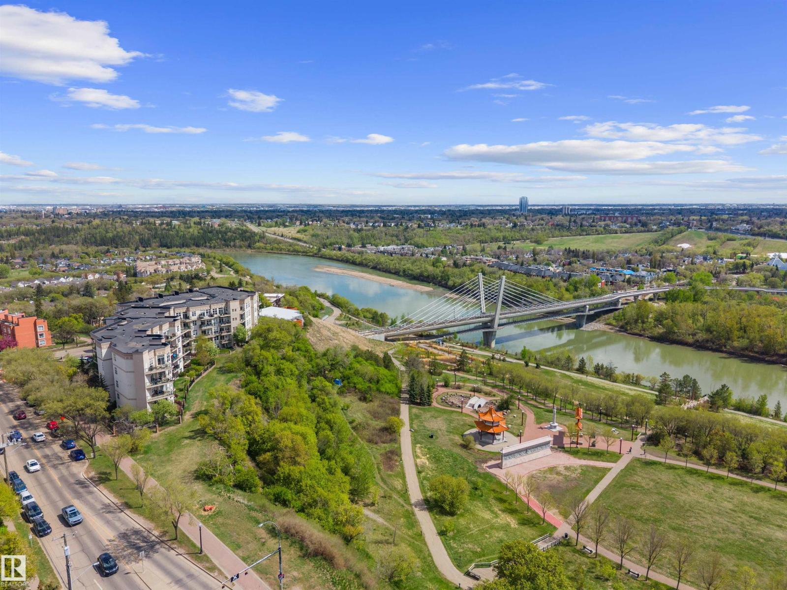 Additional image 4 of 215-9507 101 Avenue NW, Edmonton, AB, T5H4R1