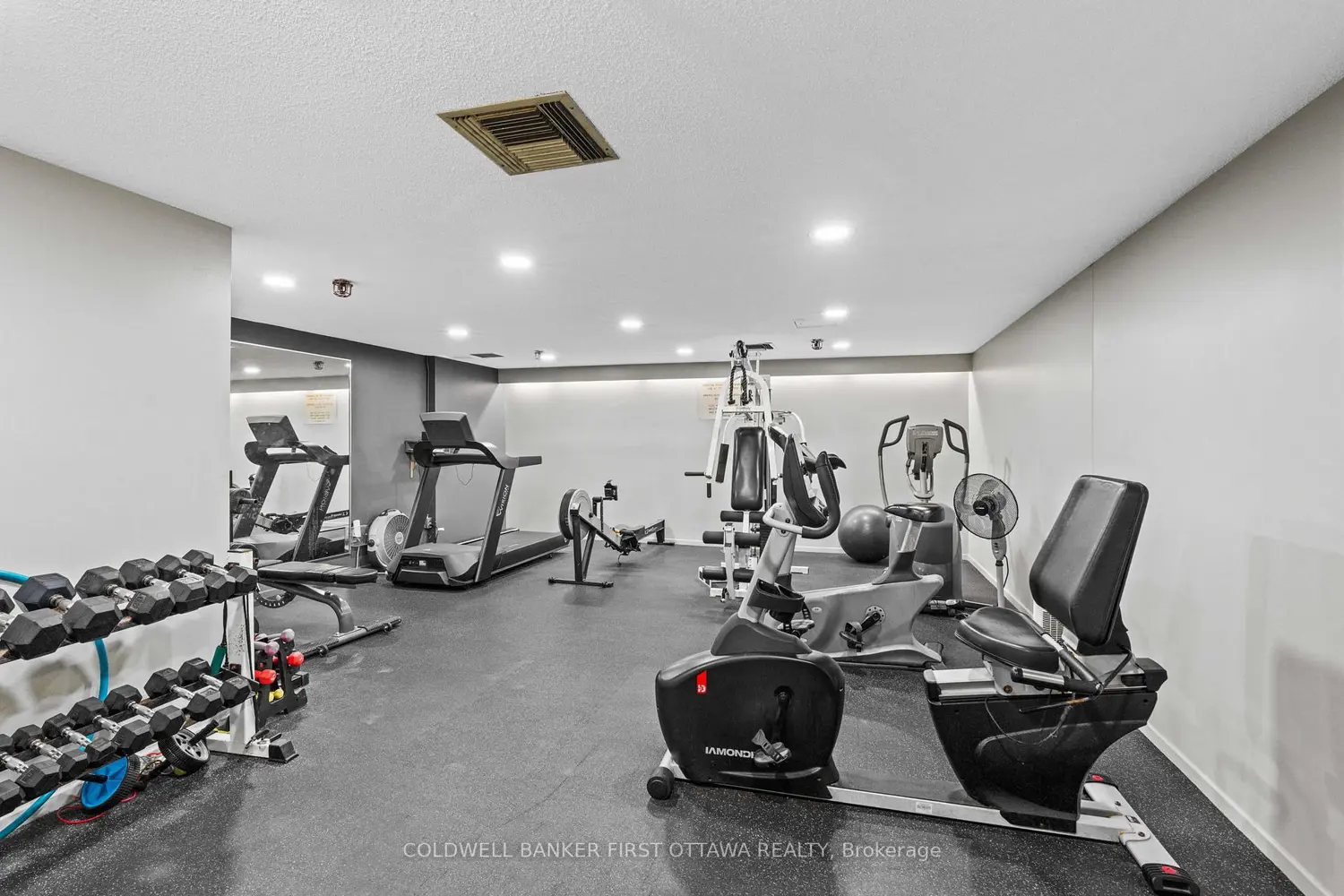 Additional image 11 of 1100 Ambleside Drive 411