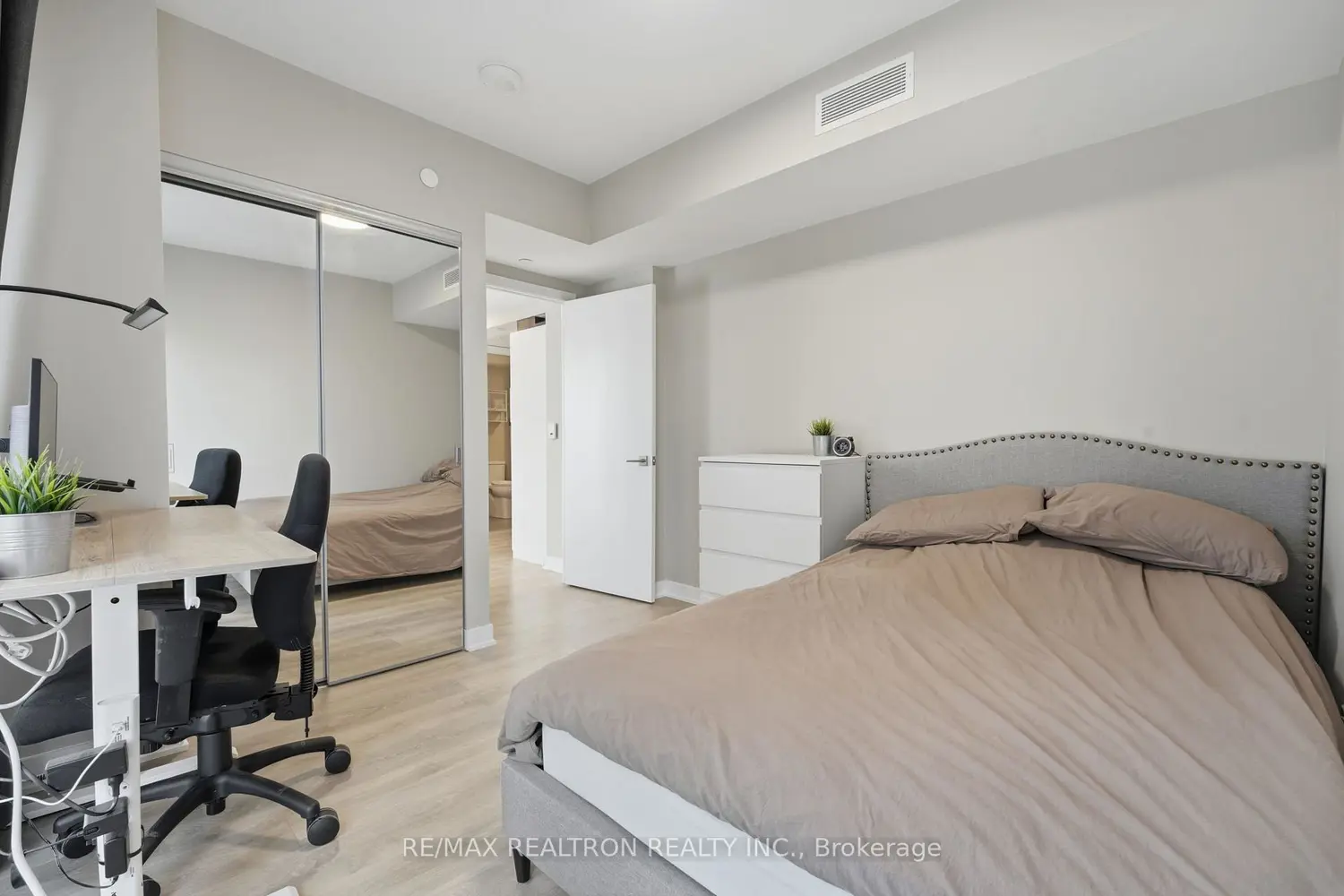Additional image 13 of 188 Cumberland Street 1501