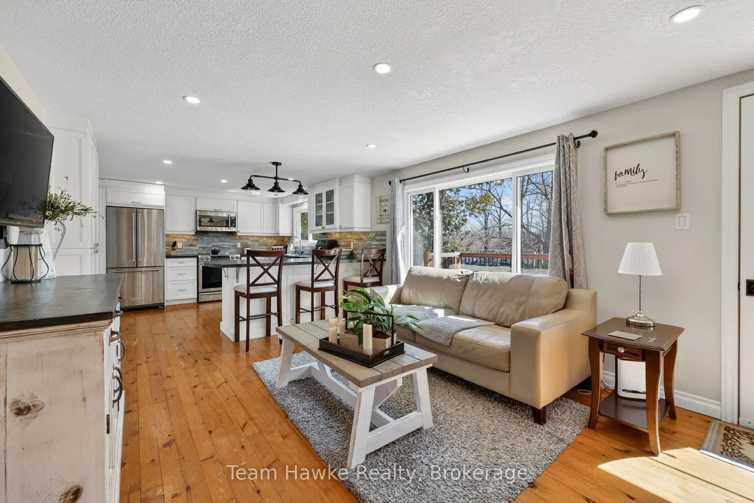 14 Sarna Drive photo 4