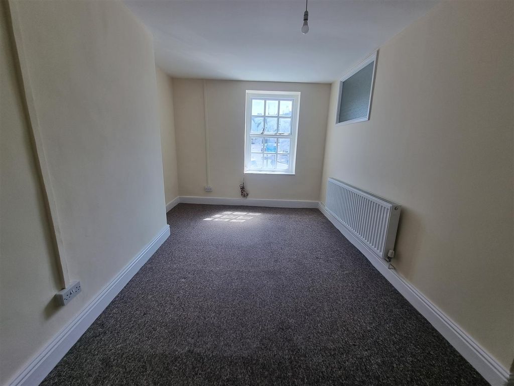 Additional image 7 of 2 bed flat to rentMarket Place, Coleford GL16