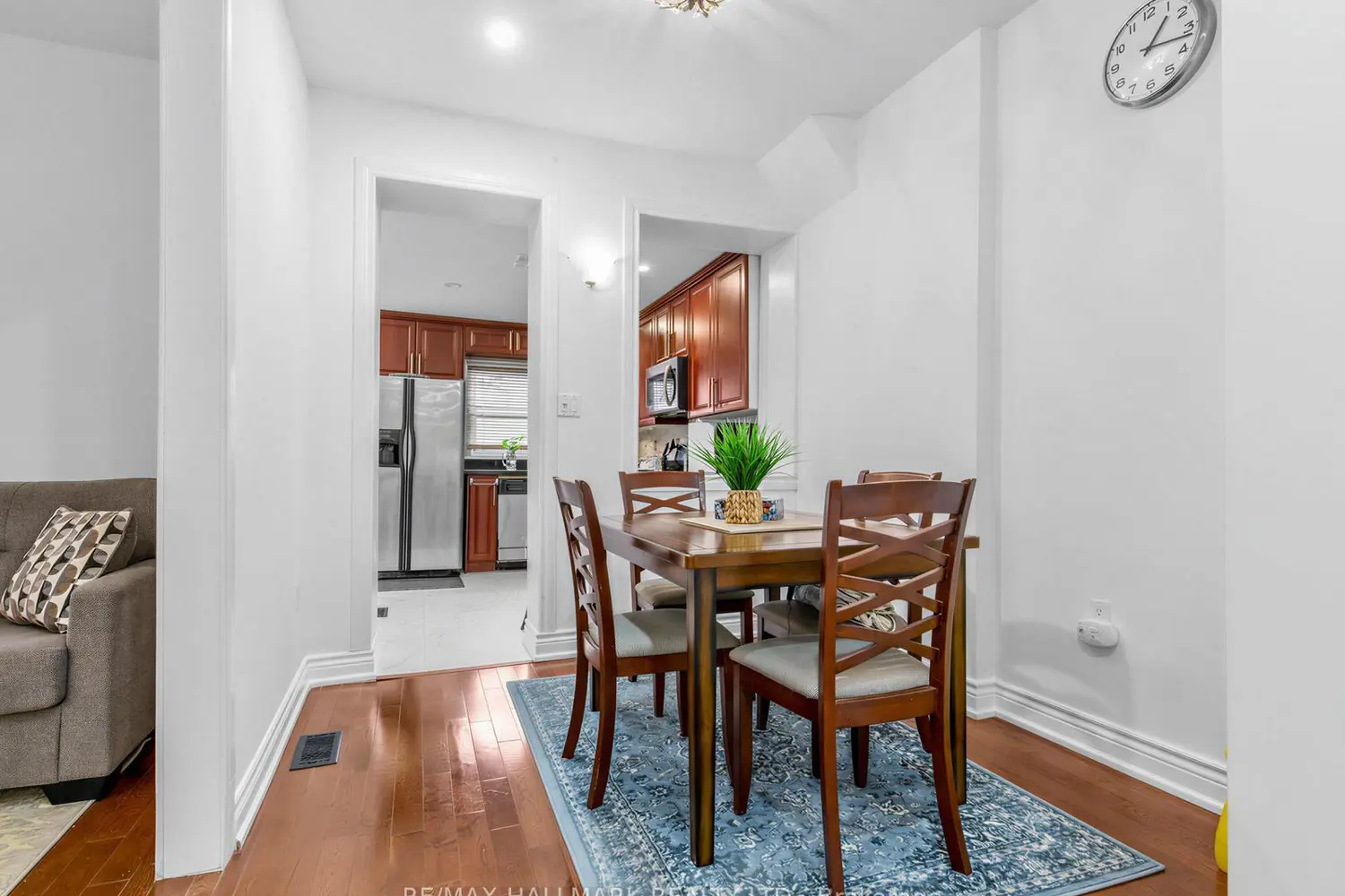 64 Donlands Avenue photo 3