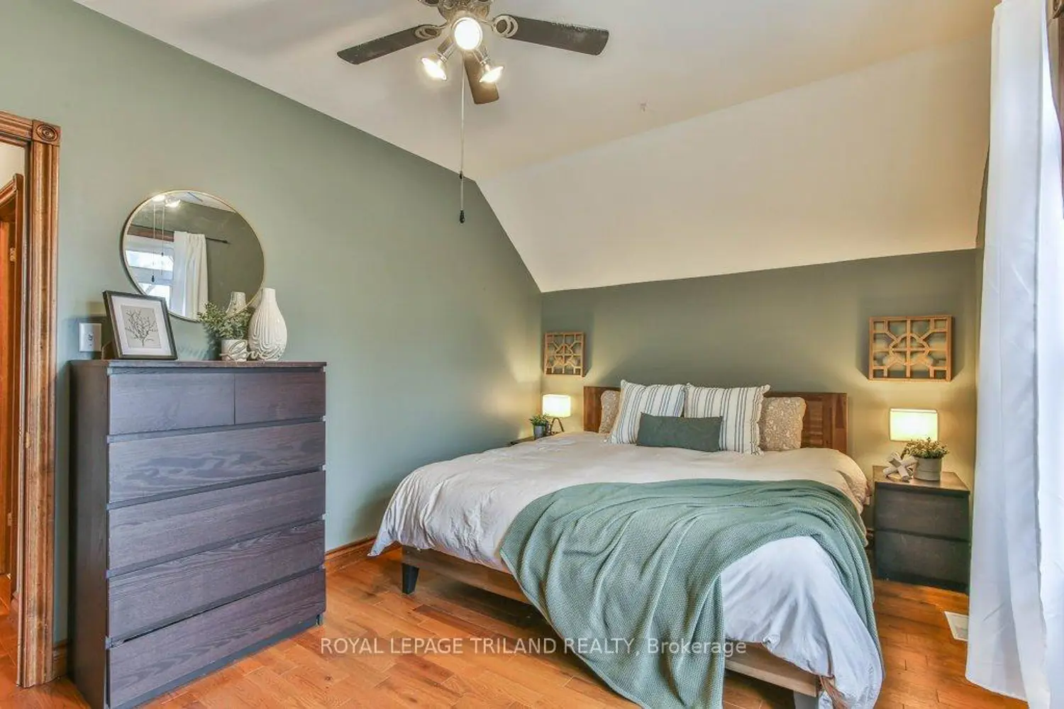 Additional image 16 of 941 Queens Avenue