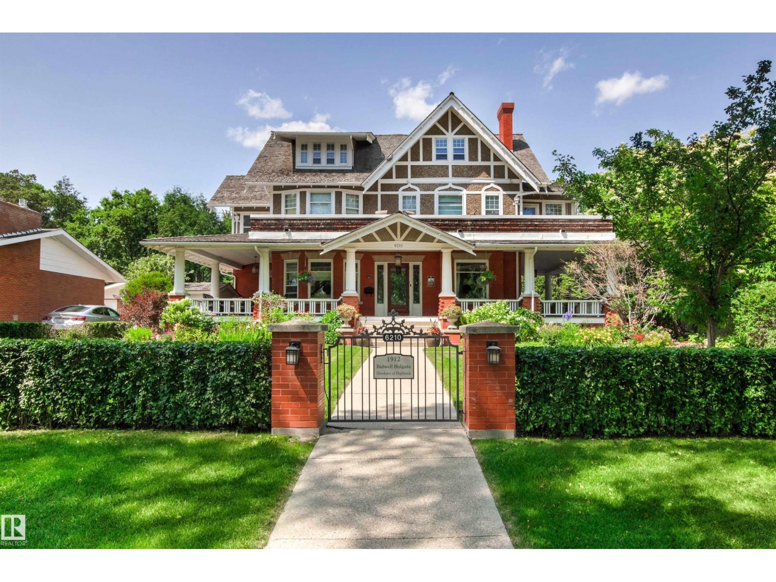 6210 Ada Boulevard NW, Edmonton, AB, T5W4P1