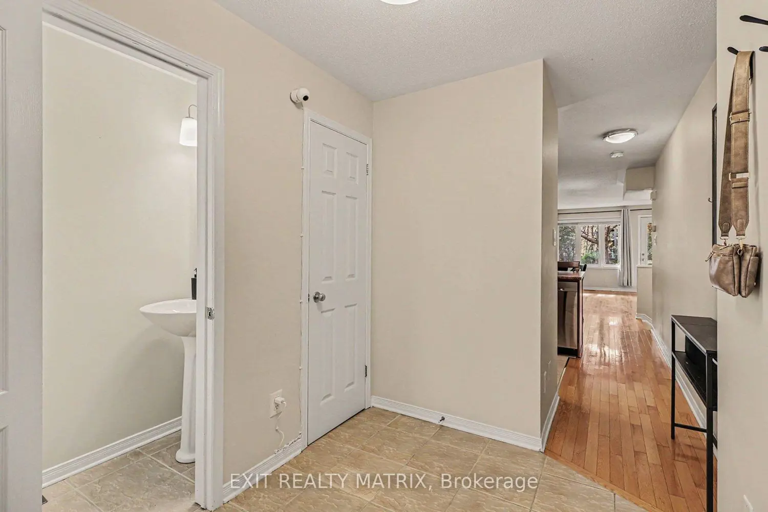 88 Strathaven Private photo 5