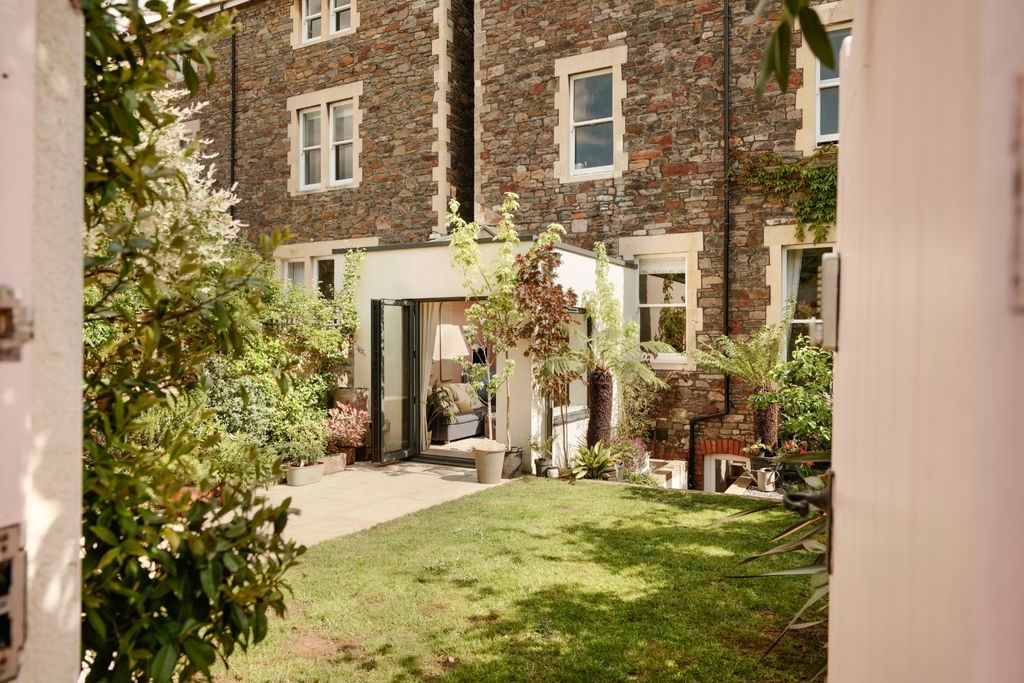 Additional image 4 of 3 bed flat for saleChantry Road, Clifton, Bristol BS8