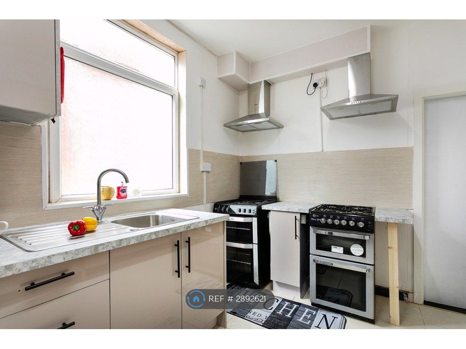 Additional image 8 of 6 bed terraced house to rentSaint Peters Road, Leicester LE2