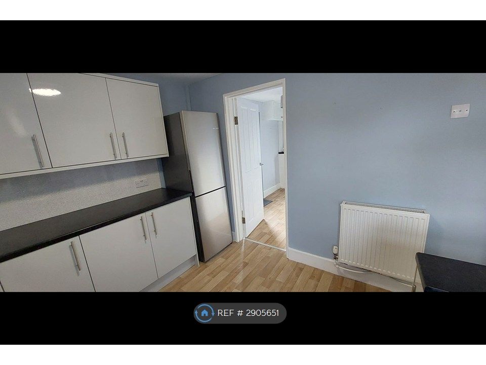Additional image 5 of 3 bed semi-detached house to rentJohn Lewis Street, Milford Haven SA73