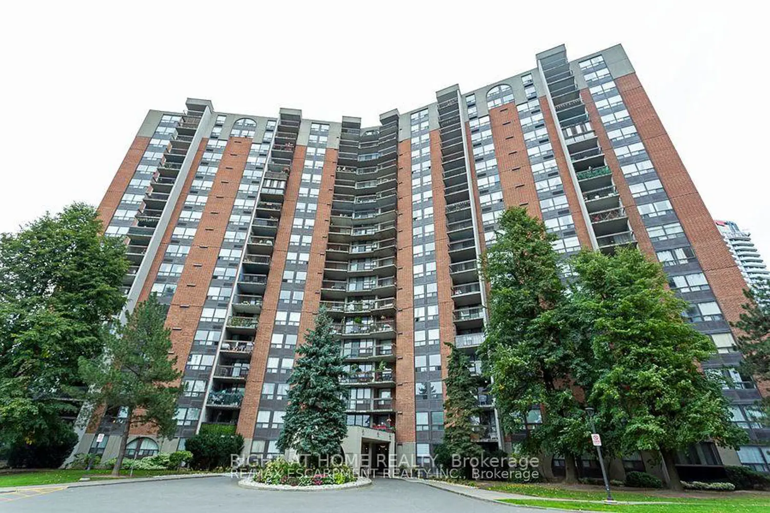 50 Mississauga Valley Boulevard 114