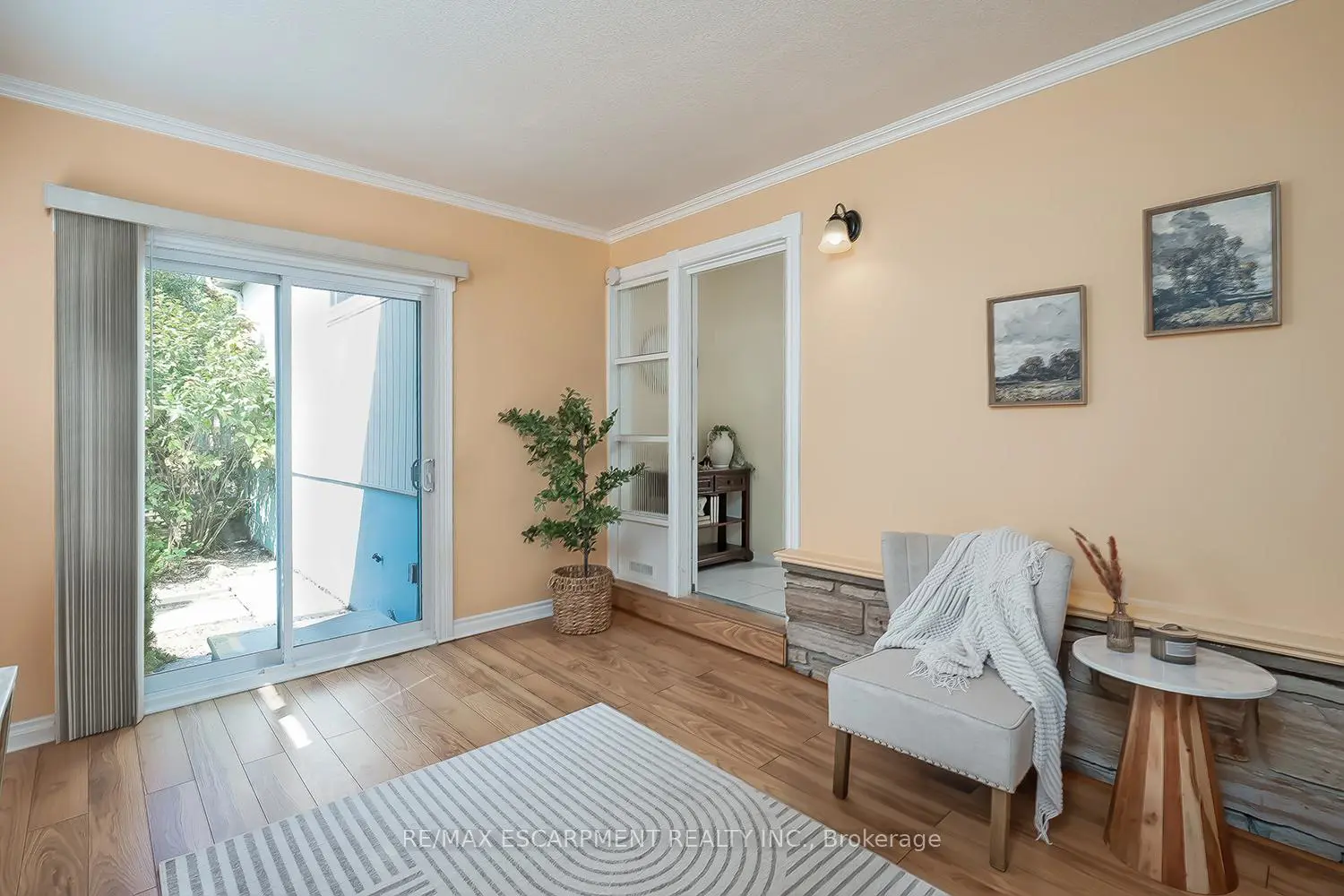 Additional image 3 of 652 Ardleigh Crescent