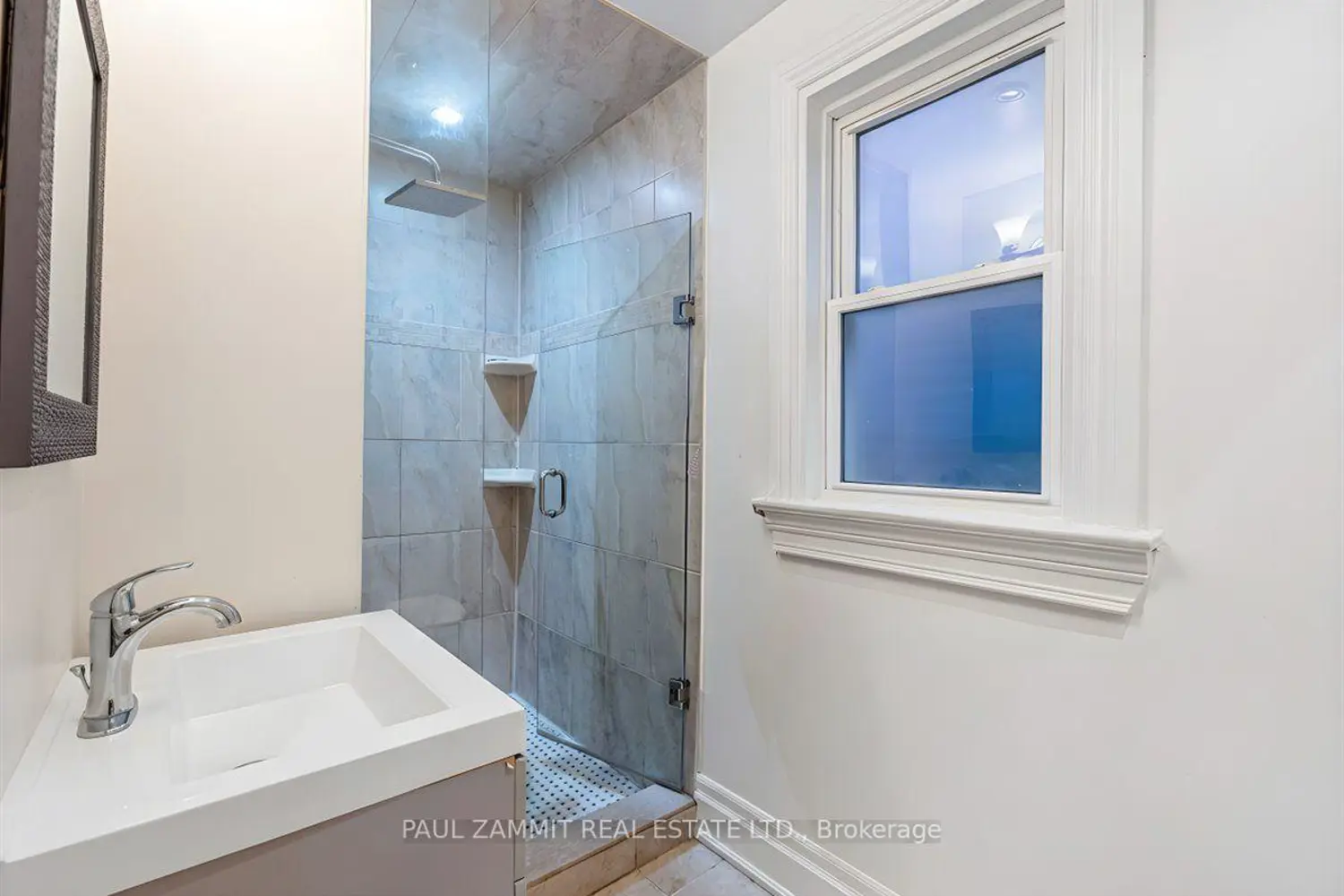 4 Binswood Avenue photo 2