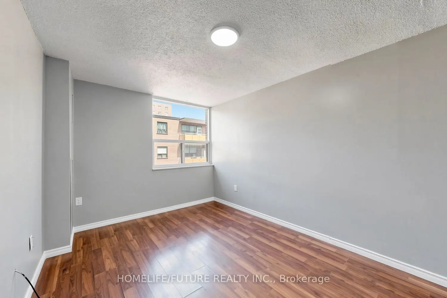 Additional image 11 of 4060 Lawrence Avenue 204