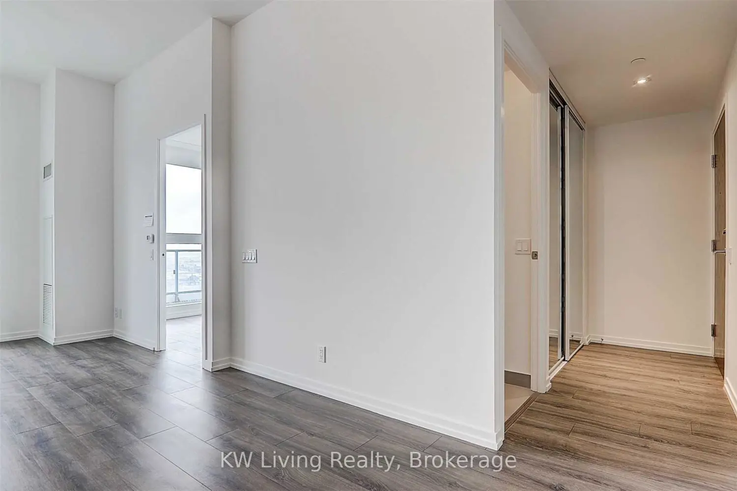 Additional image 9 of 1000 Portage Parkway 1801