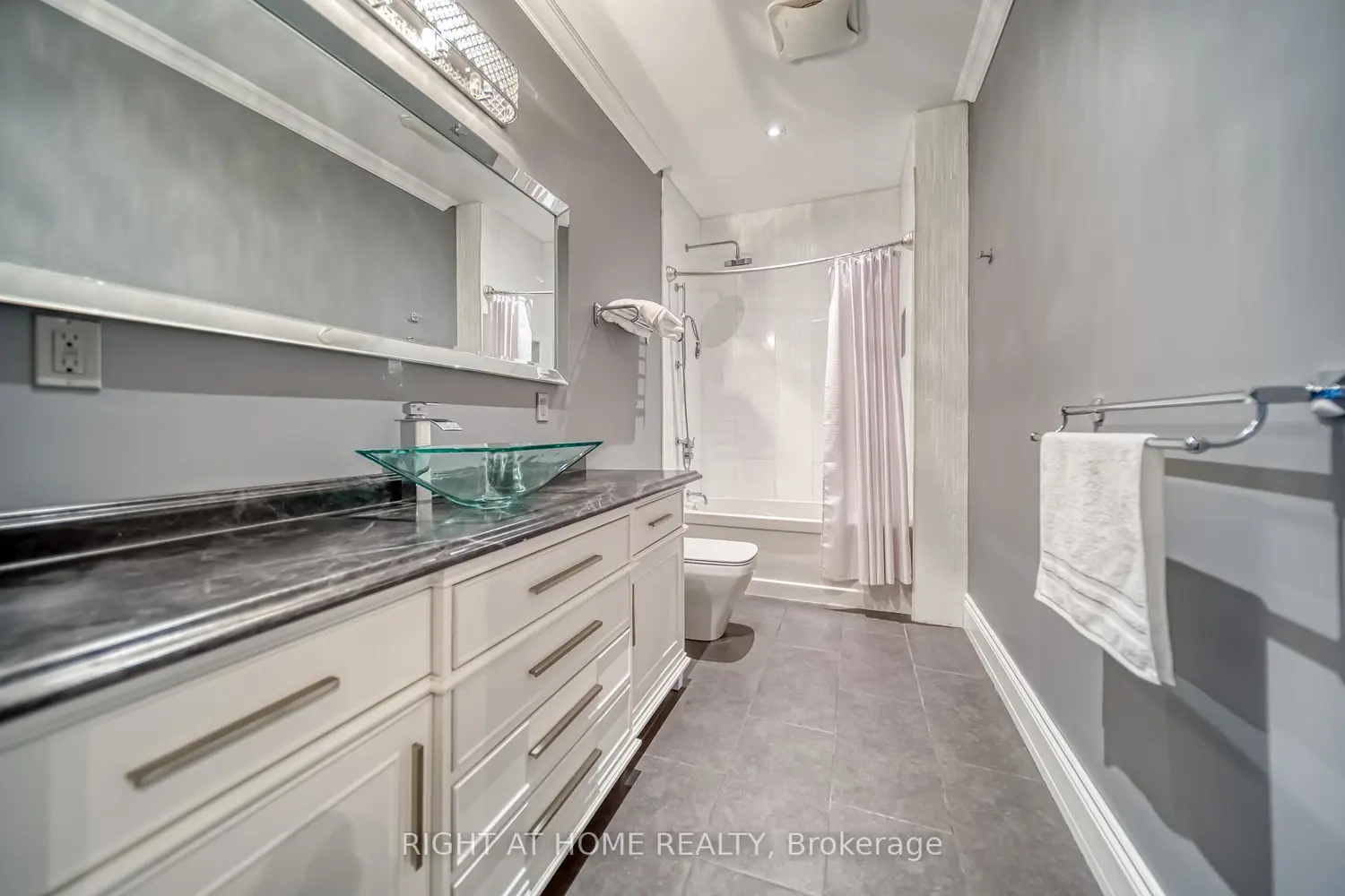 Additional image 10 of 44 Royal Henley Boulevard