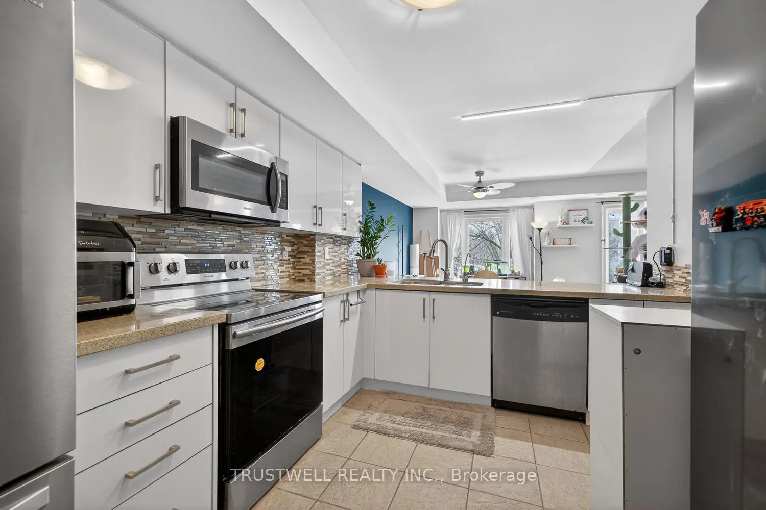 Additional image 7 of 306 John Street 298