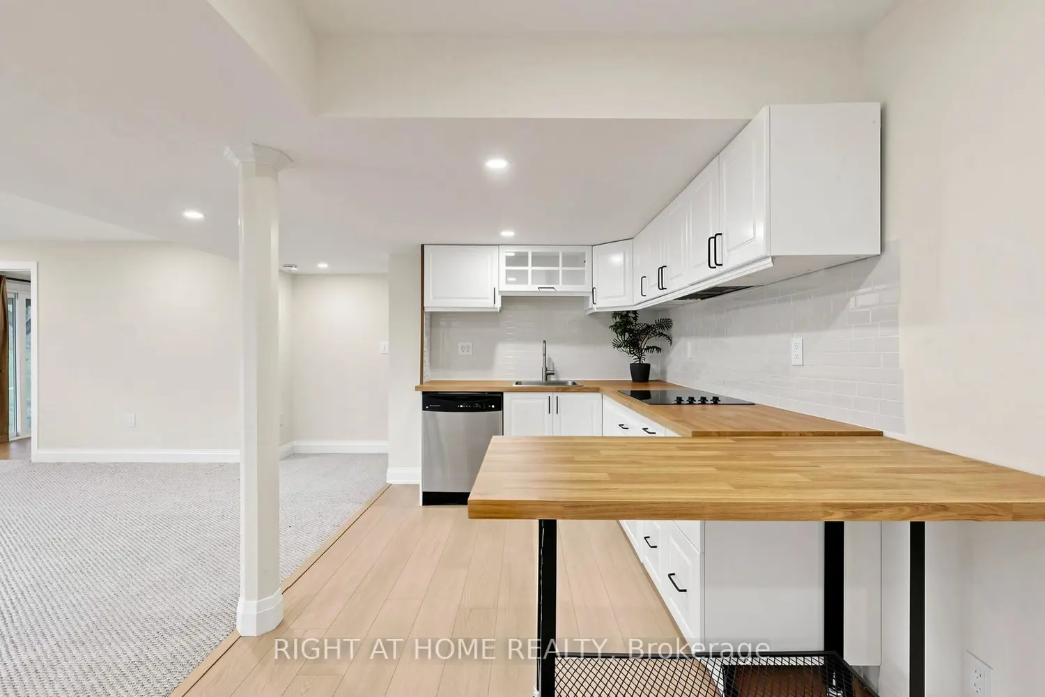 Additional image 16 of 14 Dixon Court