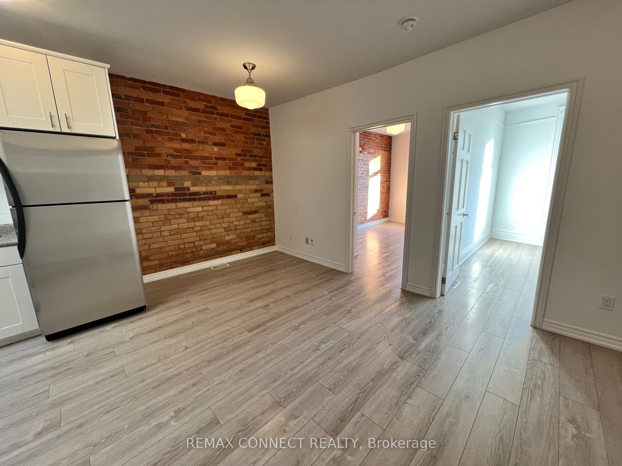 Additional image 4 of 2A-2828 Dundas Street W, Toronto, ON, M6P 1Y7