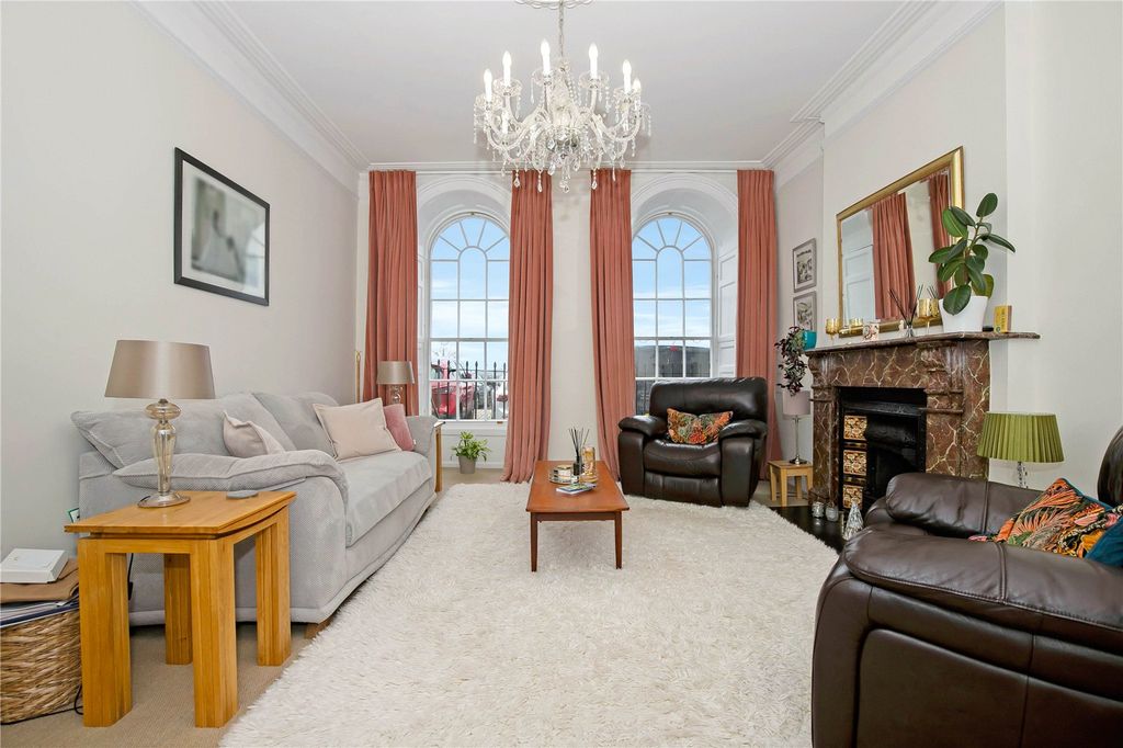 3 bed flat for saleWindsor Terrace, Clifton, Bristol BS8