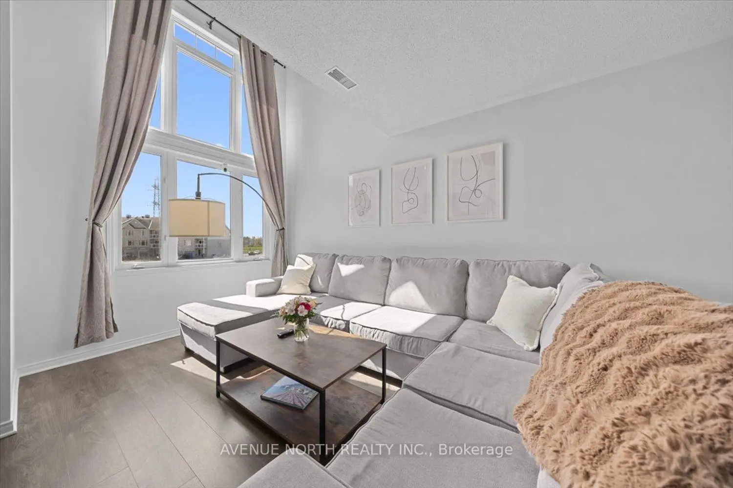220 Tivoli Private 25 photo 2