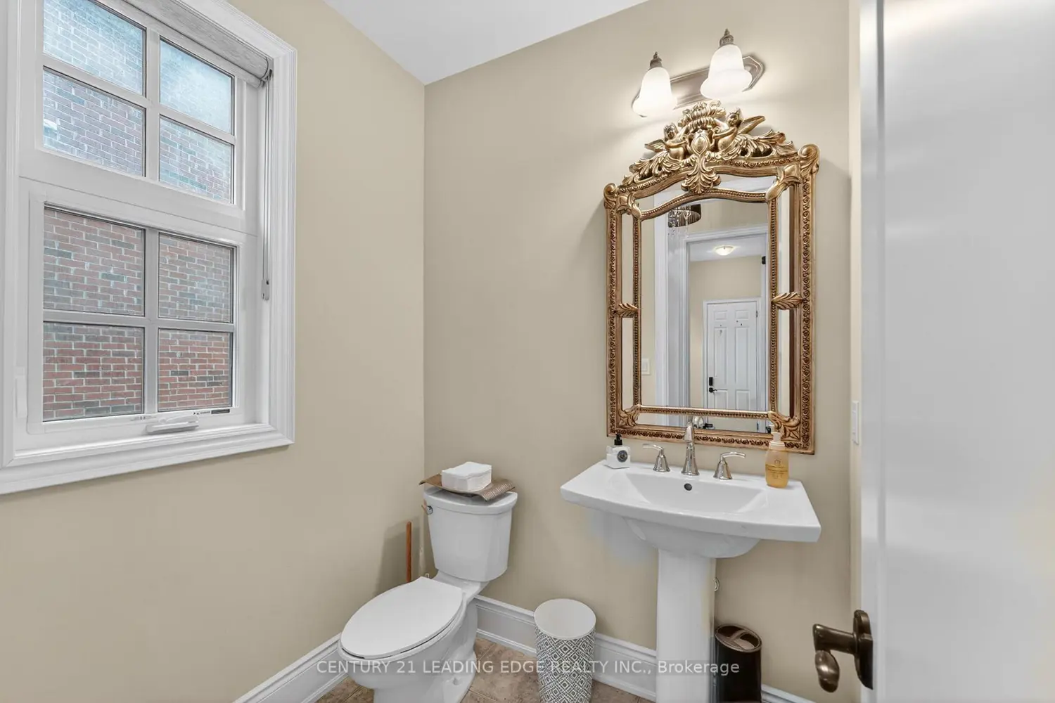 Additional image 9 of 33 Stollery Pond Crescent