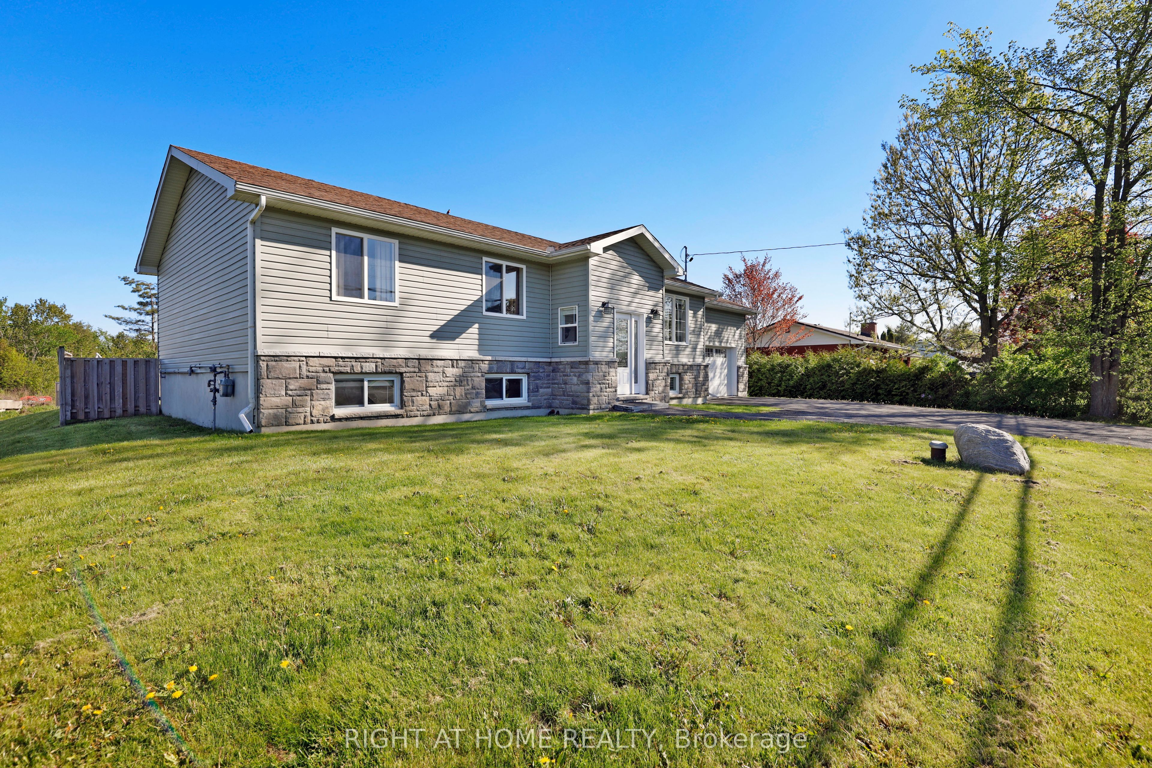 Additional image 2 of 8344 Victoria Street, Ottawa, ON, K0A 2P0