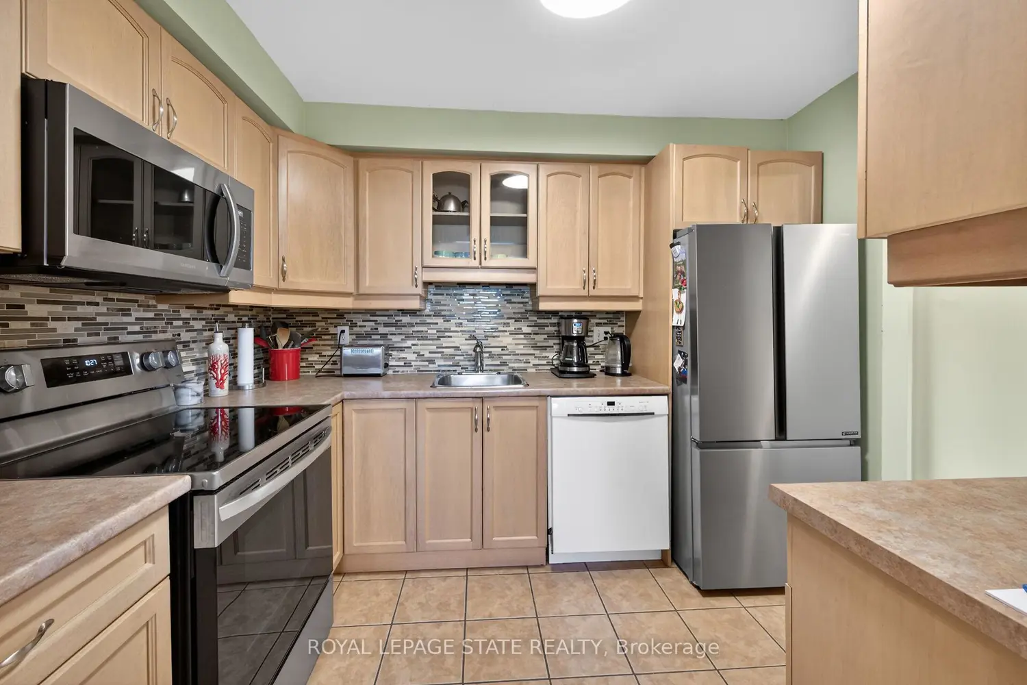 Additional image 6 of 1455 Garth Street 9