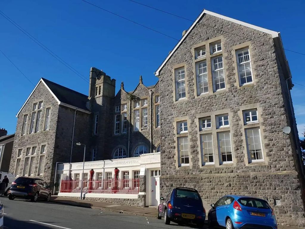 Additional image 8 of 2 bed flat to rentMeyrick Street, Pembroke Dock SA72