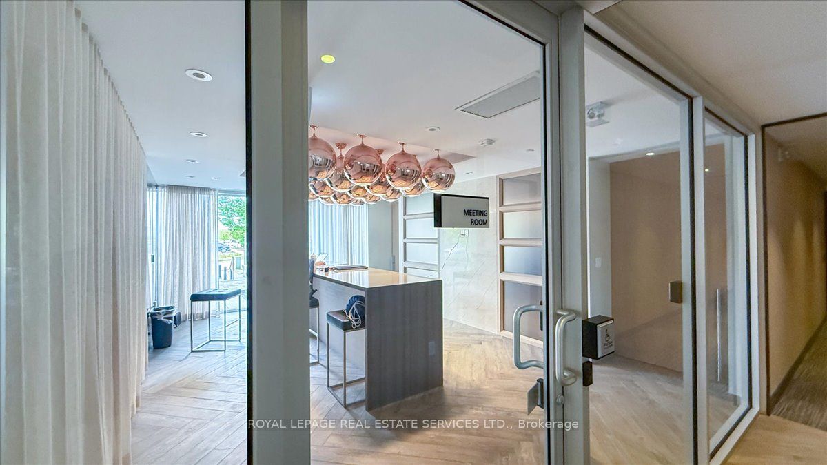 Additional image 5 of 104-150 Sabina Drive, Oakville, ON, L6H 7C3