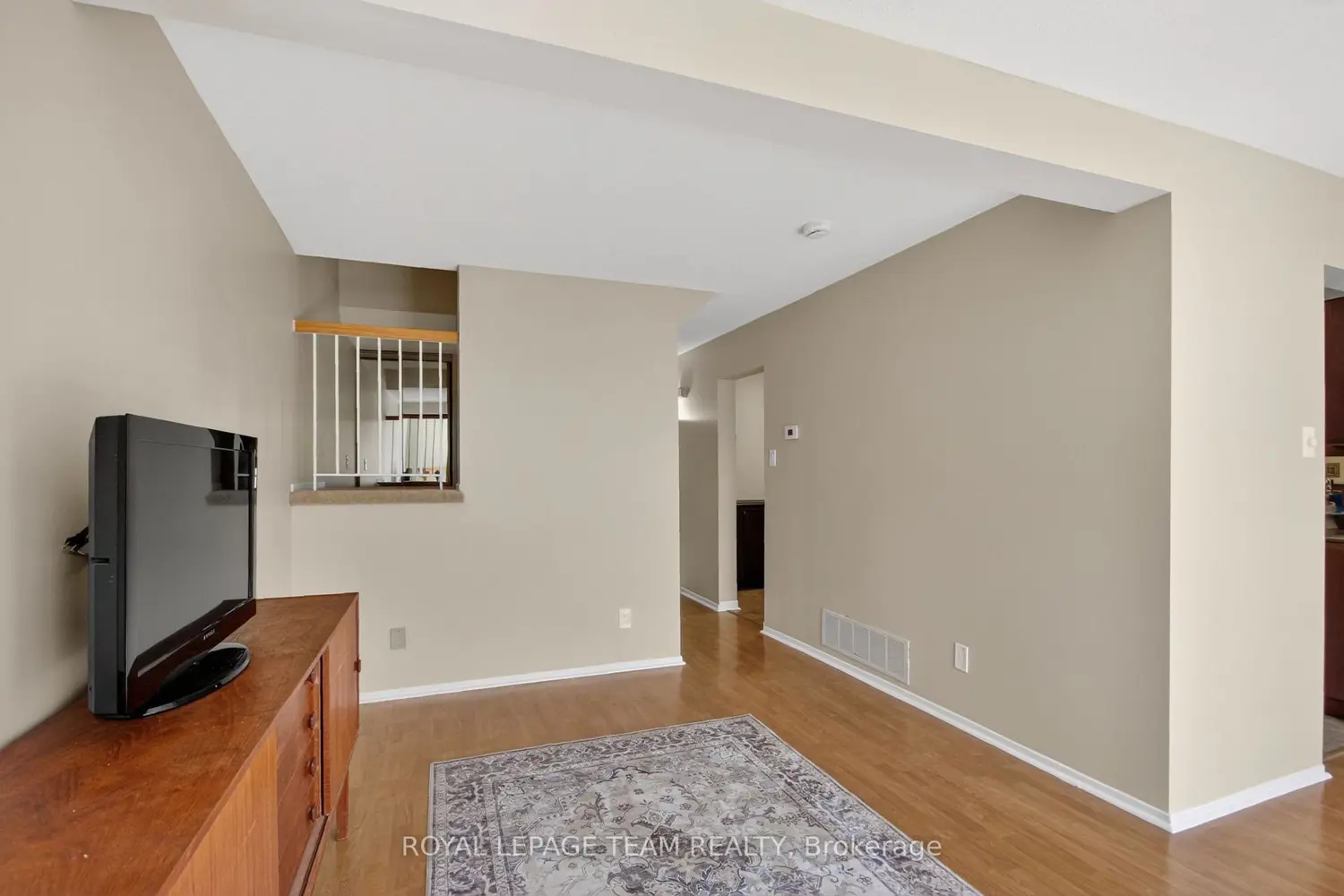 39 Saxton Private photo 5