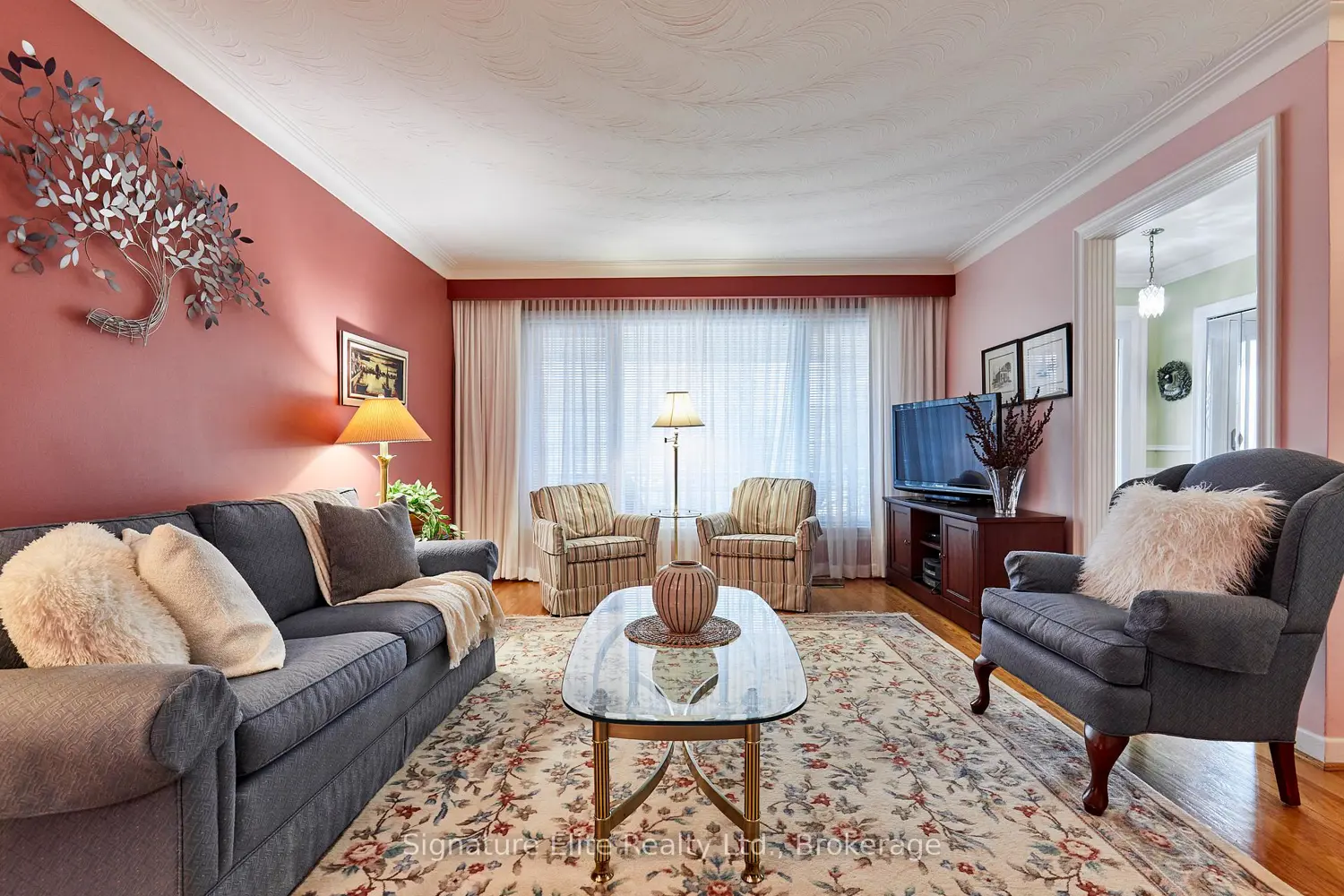 21 Regency Square