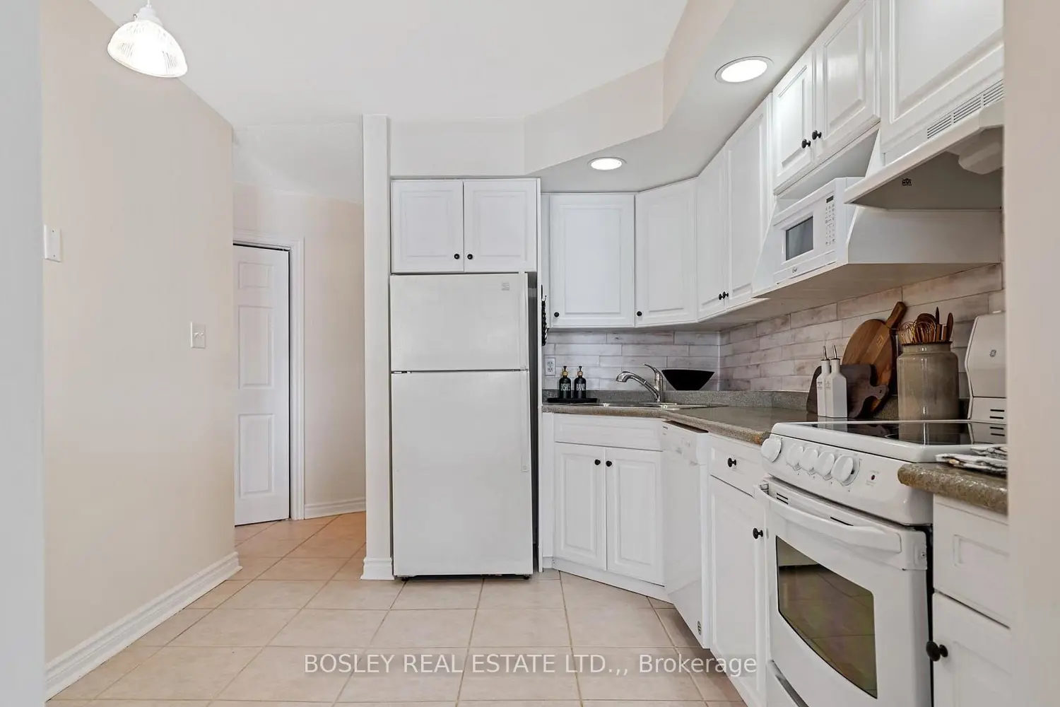 Additional image 4 of 1061 Vansickle Road 205A