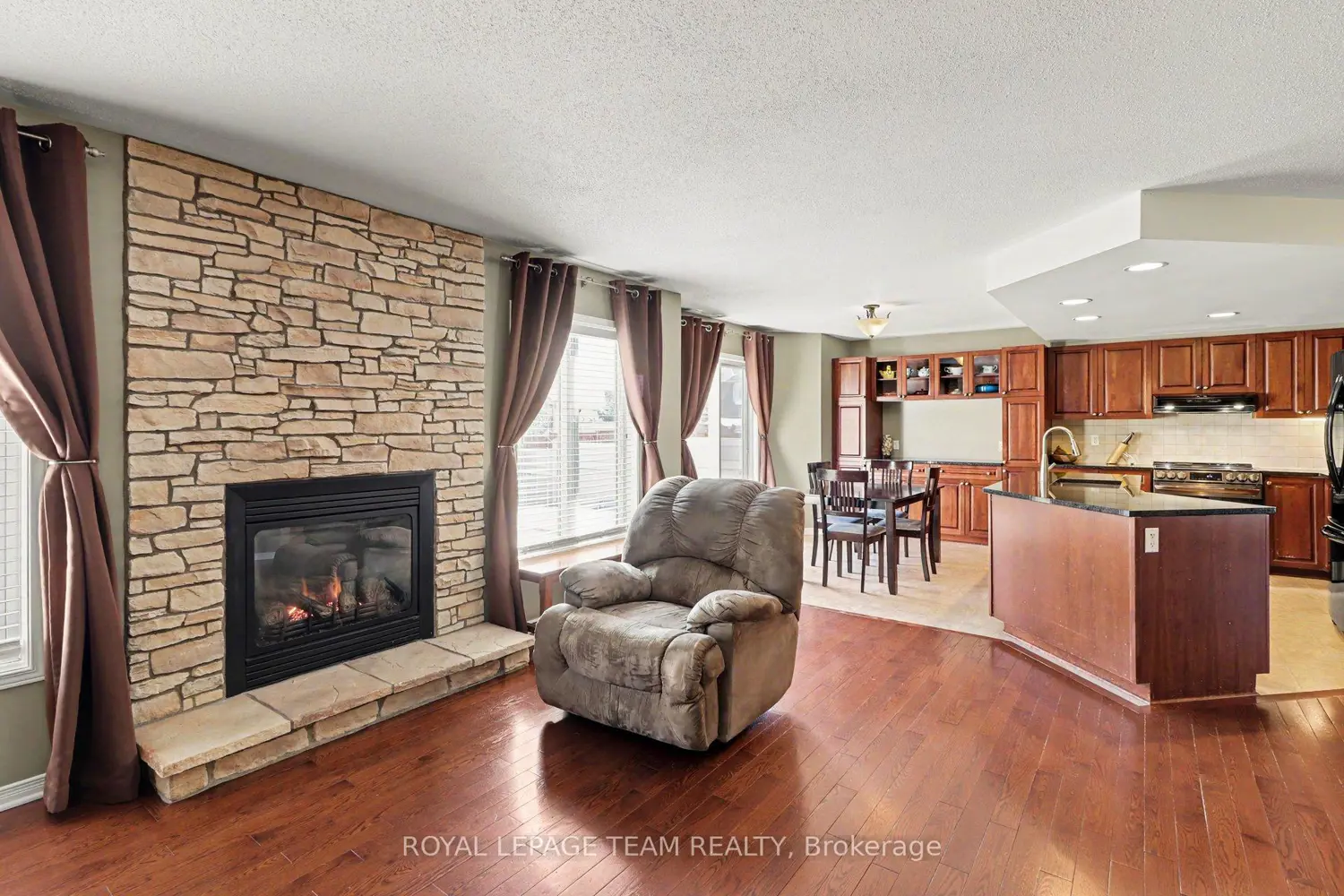 267 Northwind Street photo 4