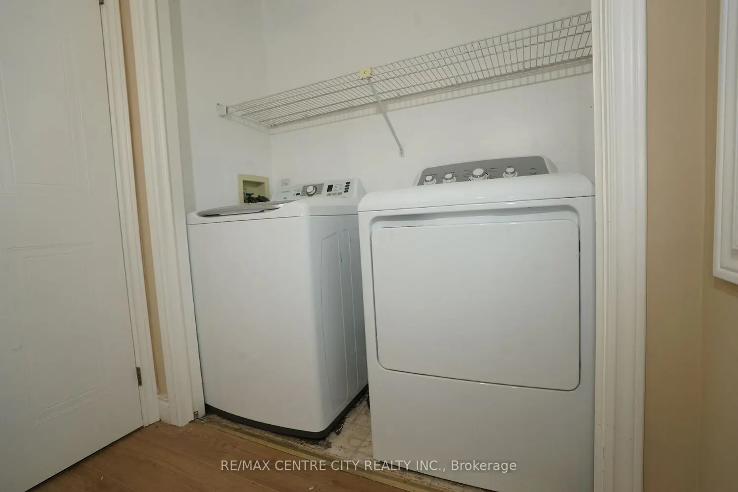 Additional image 8 of 1548 Richmond Street 31