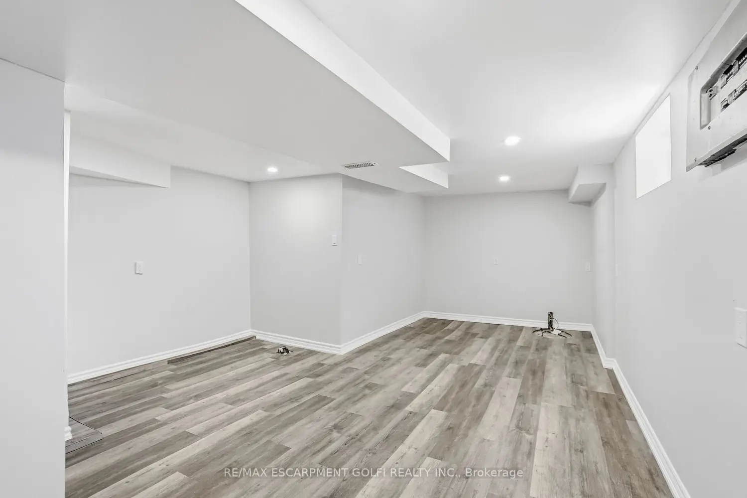 Additional image 9 of 5671 Desson Avenue