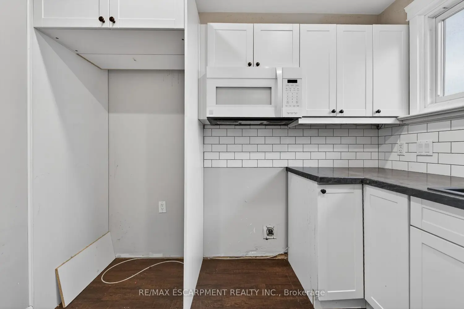 Additional image 7 of 149 St. Catherine Street 13