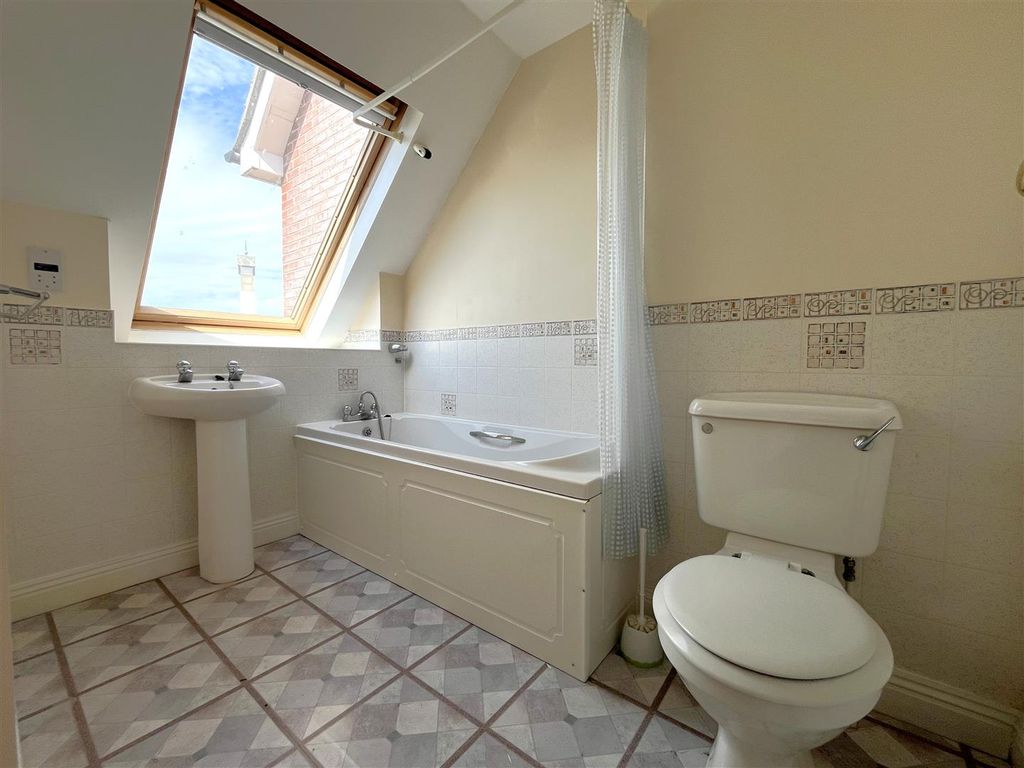 Additional image 12 of 2 bed flat for saleCorscombe Close, Weymouth DT4