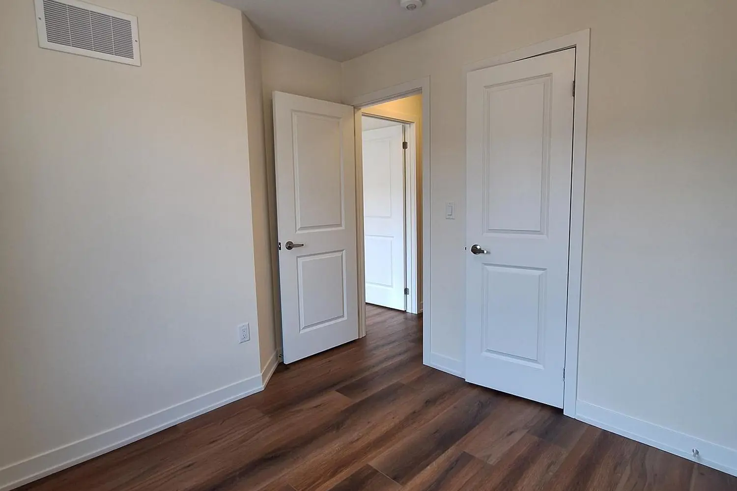 Additional image 20 of 1695 Dersan Street 1202