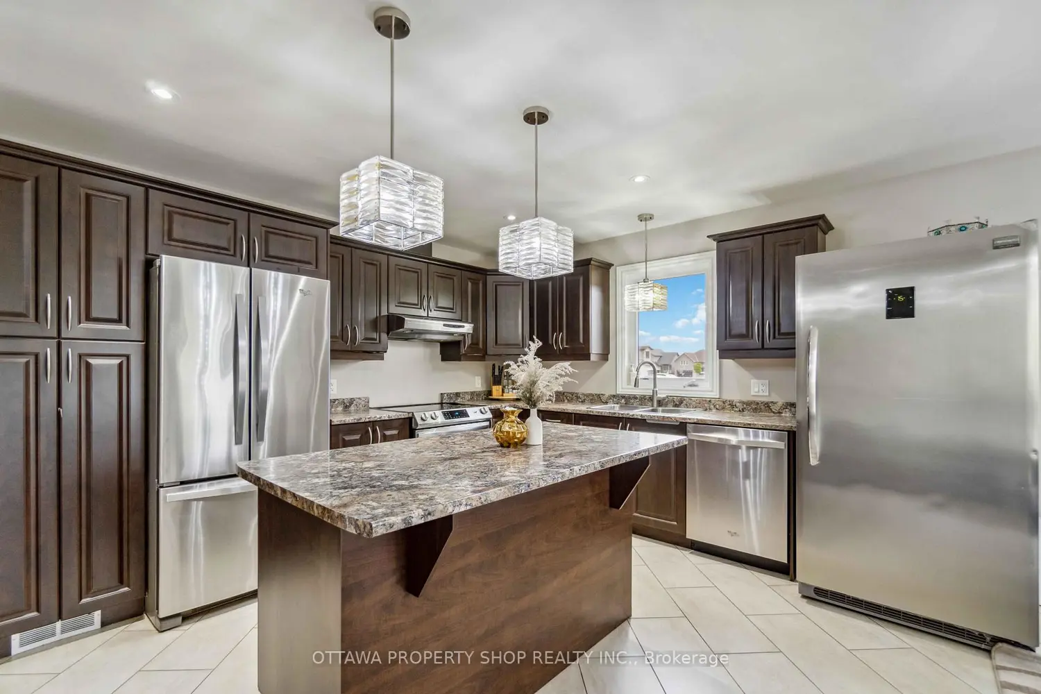 Additional image 8 of 863 Oceane Street