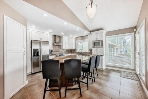 Additional image 8 of 139 Wood Valley Bay SW, Calgary, AB, T2W 5Y2