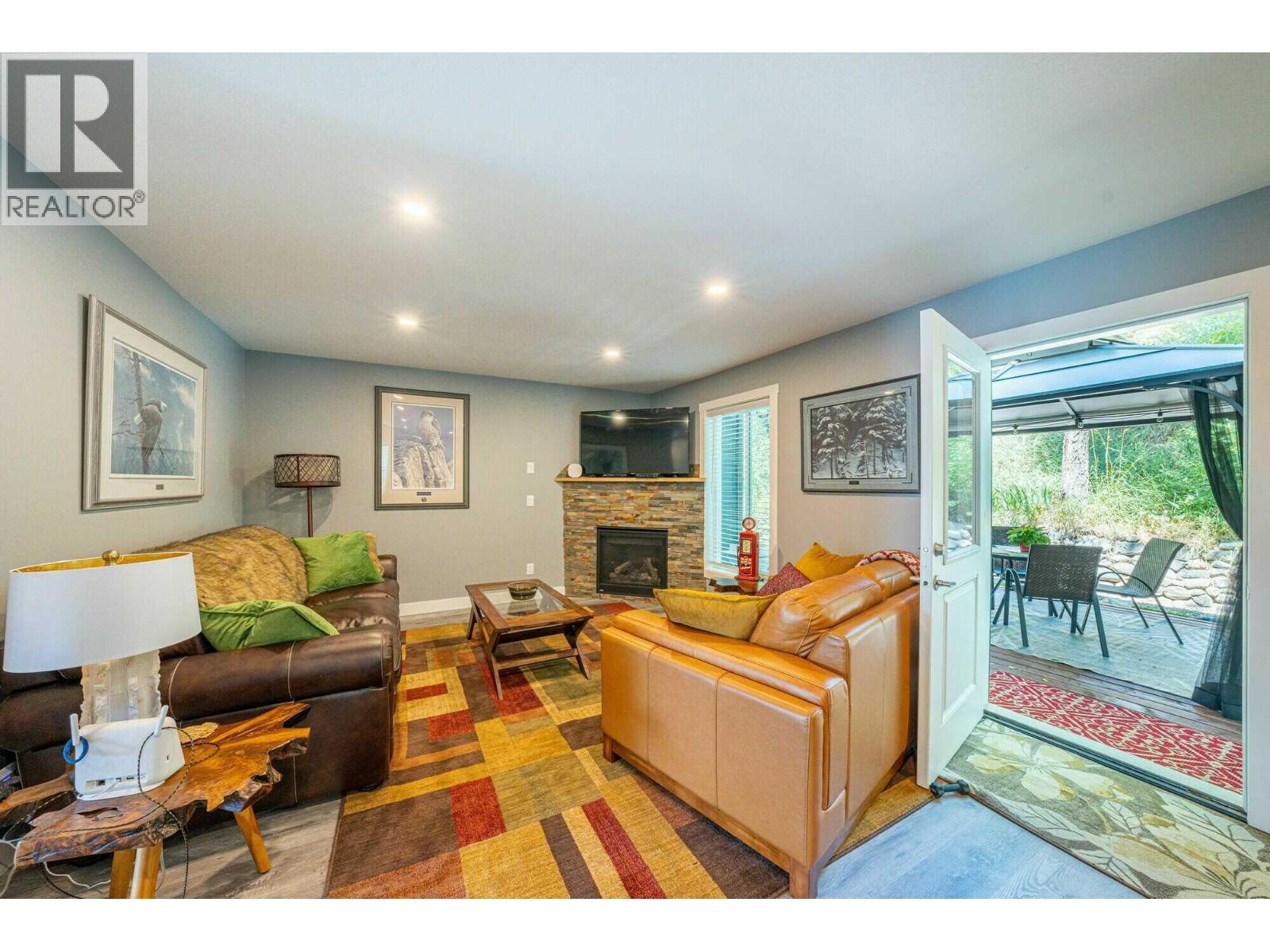 Additional image 3 of 5190 Robinson Place, Peachland, BC, V0H1X1
