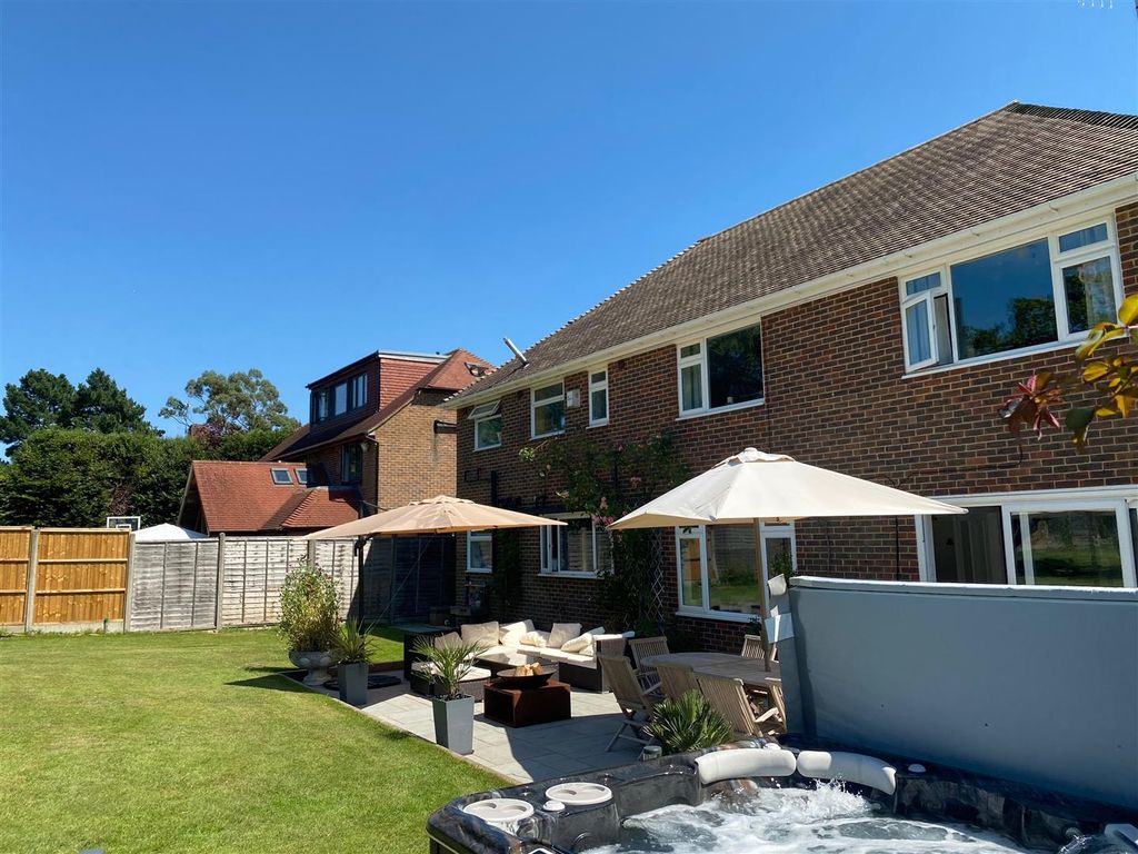 Additional image 2 of 4 bed detached house to rentTorton Hill Road, Arundel BN18